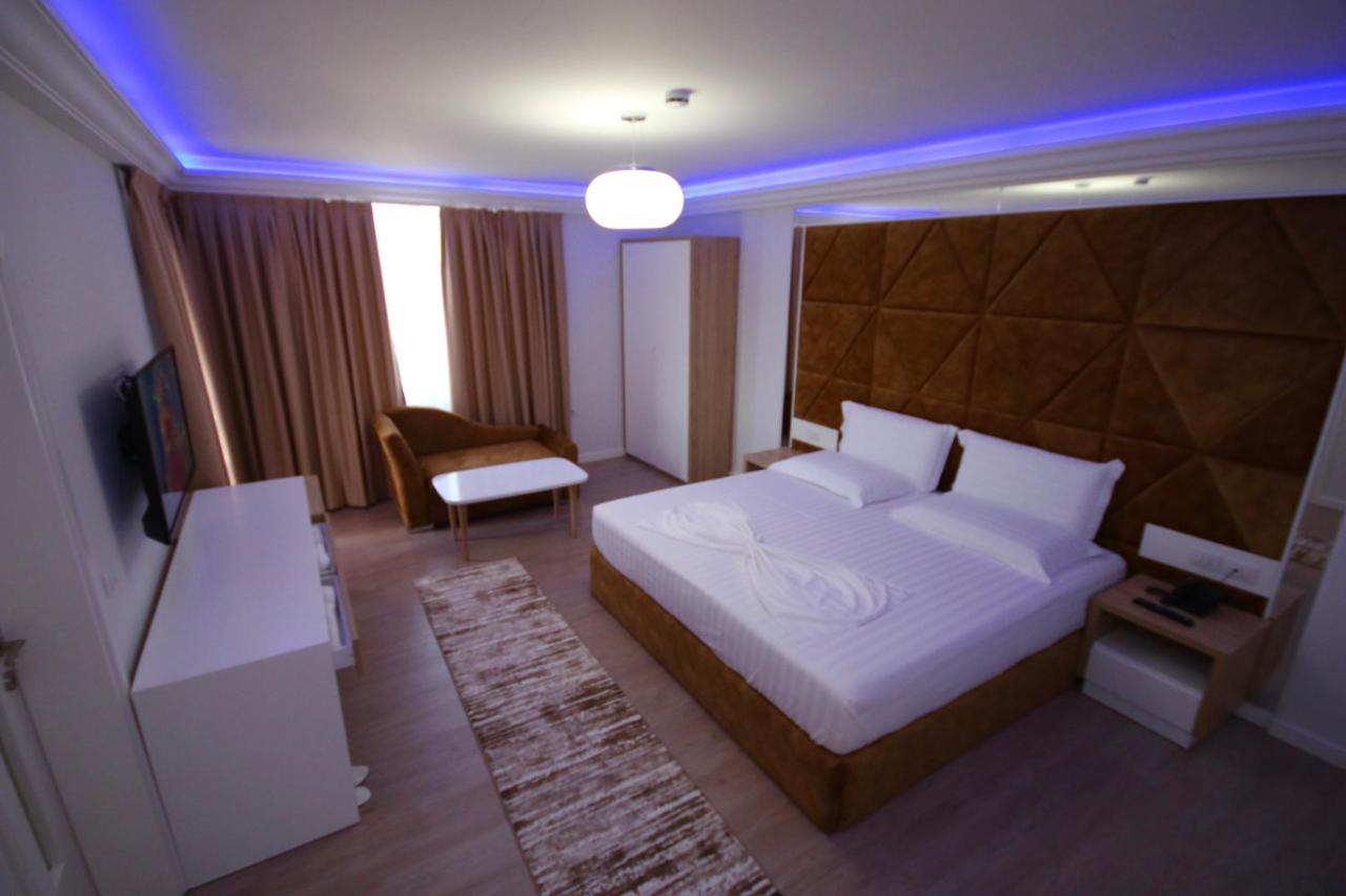 Eljos Hotel Fushe-Kruje Екстериор снимка